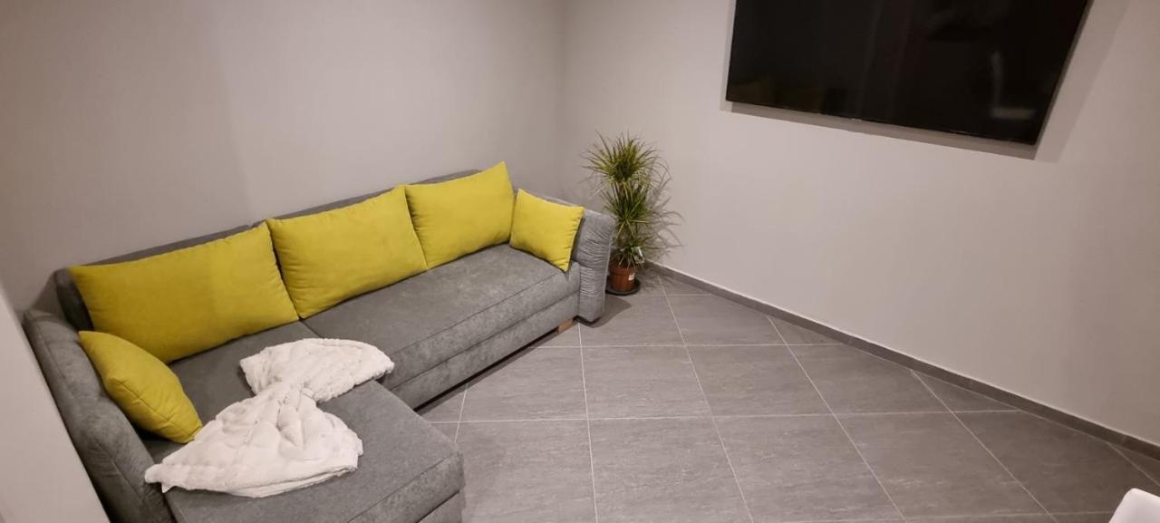 Hos-Cegledi Vendeghaz Miskolc -Oenallo Otthon, Mely Csak Az Oenoeke Dış mekan fotoğraf